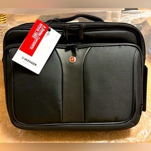 Wenger (Swissgear) 14-16” Adjustable Laptop Briefcase
